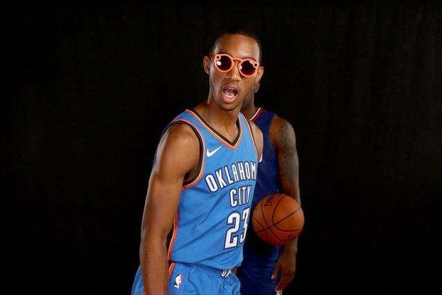 传奇！易建联宣布正式退役 结束21年职业生涯